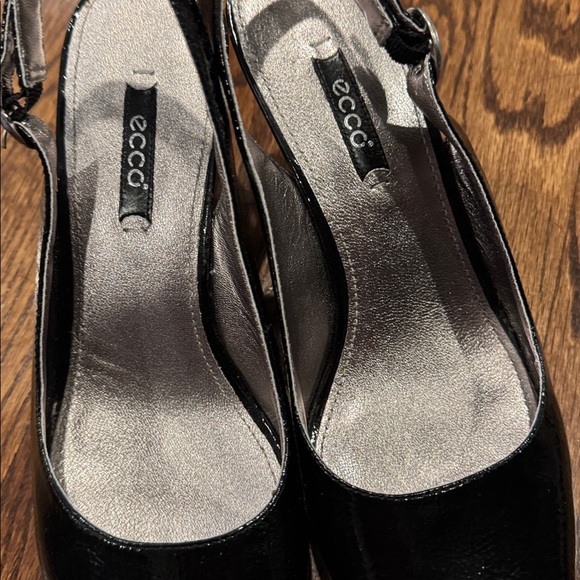 Ecco Peep Toe Patent Leather Heels Size 39/womens 8.5/9 - Picture 4 of 9